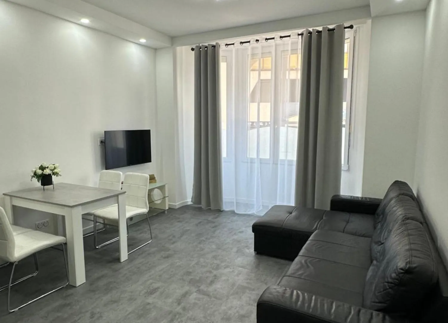 Appartement 3 Pieces Proche Du Negresco Ницца 0*,  Франция