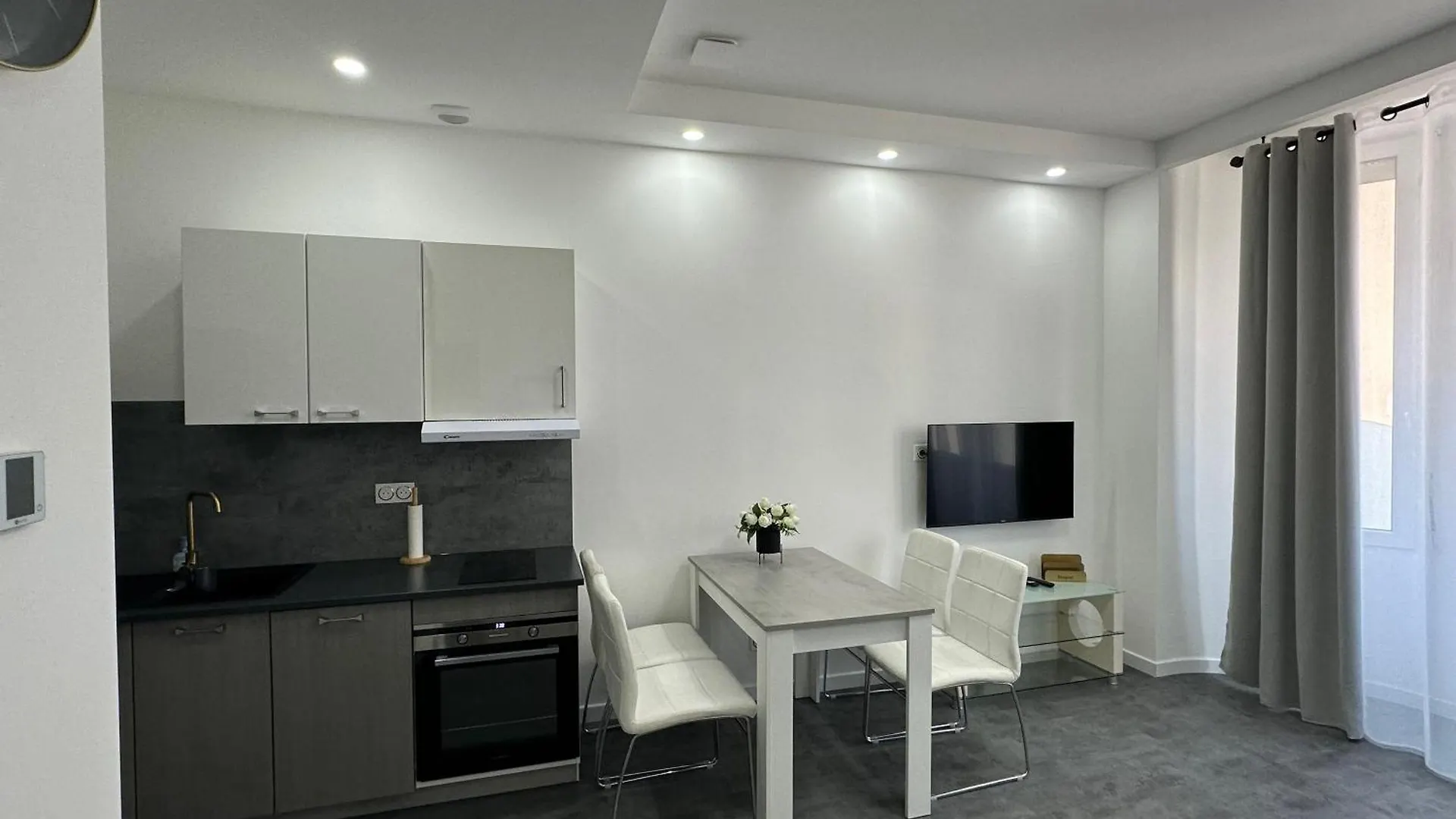 Appartement 3 Pieces Proche Du Negresco Ницца Франция